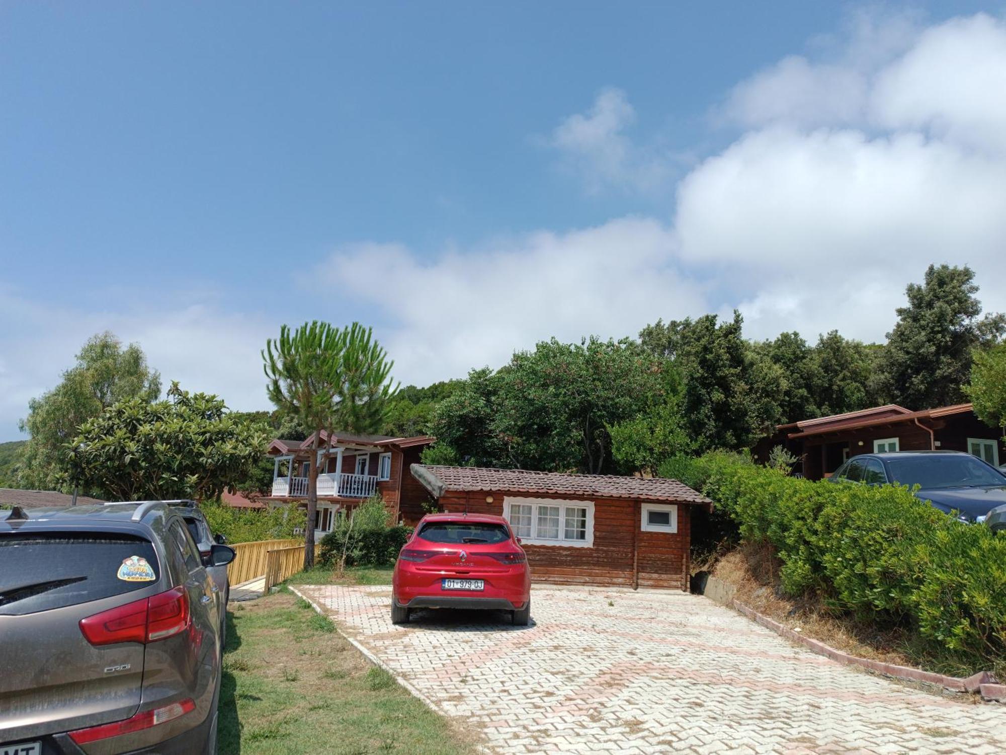Plazhi Gjeneralit - Small Cabins - Bungalows - Apartaments - Villas - Suite Kavaje Εξωτερικό φωτογραφία