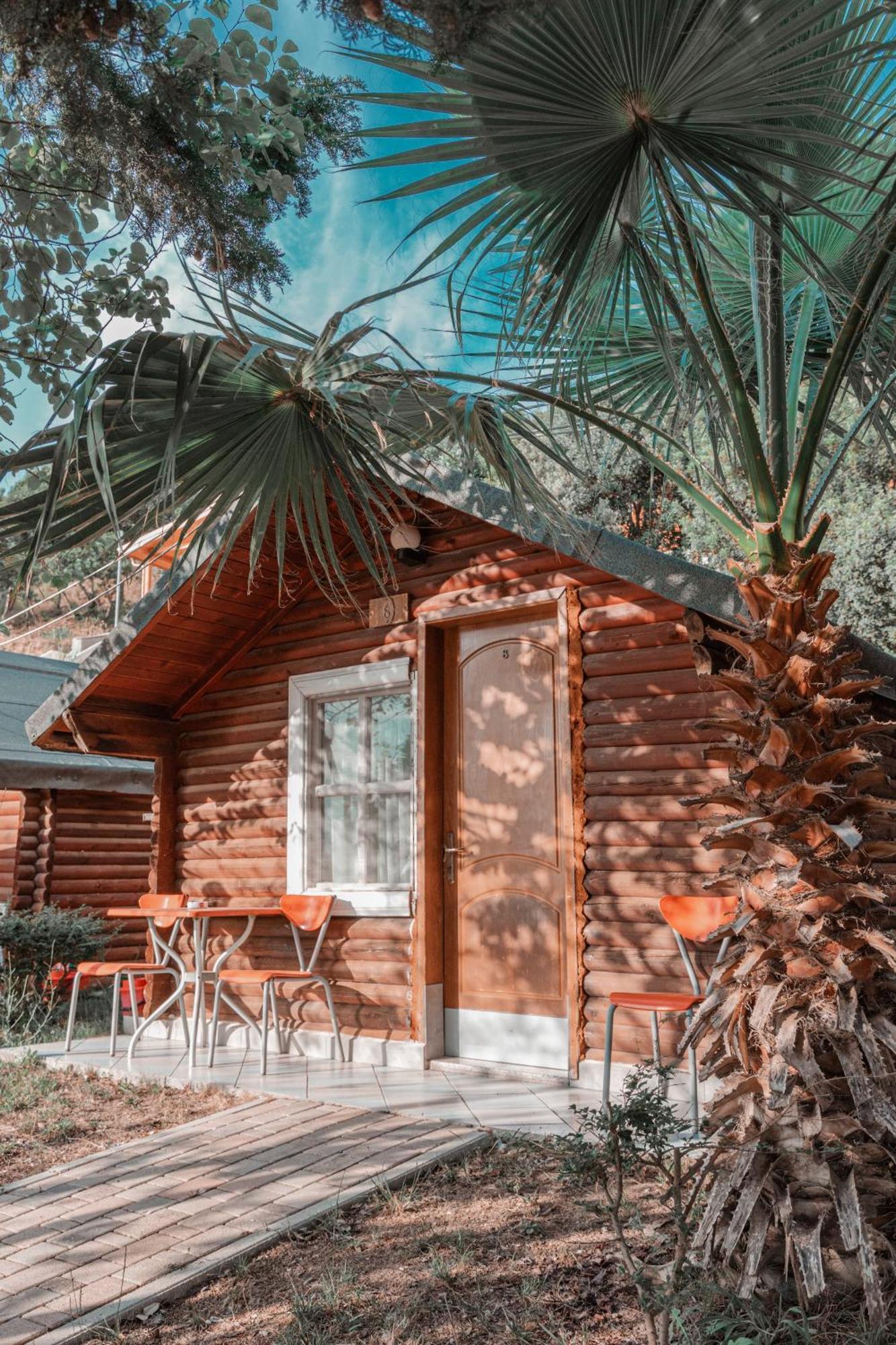 Plazhi Gjeneralit - Small Cabins - Bungalows - Apartaments - Villas - Suite Kavaje Εξωτερικό φωτογραφία