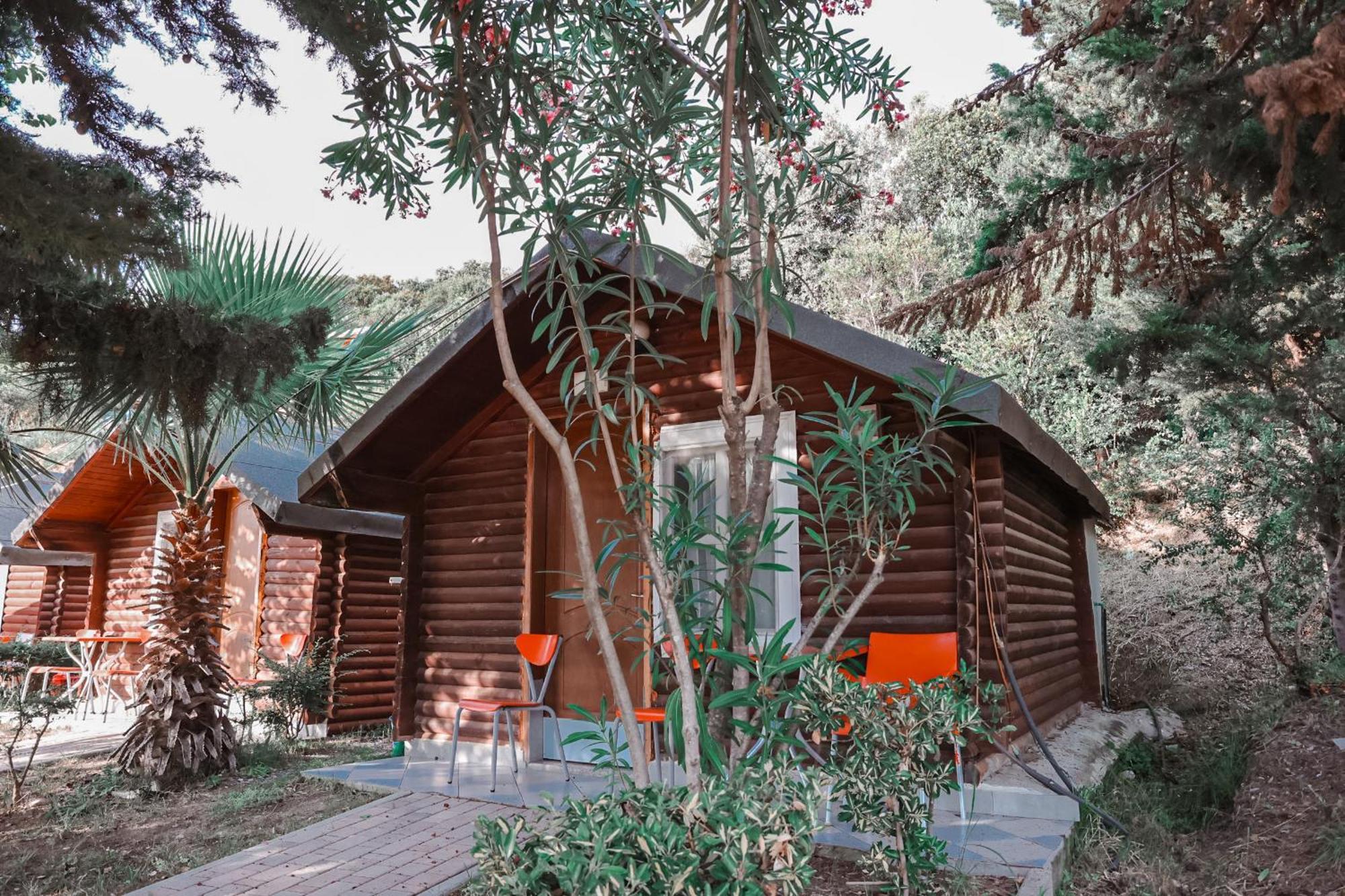 Plazhi Gjeneralit - Small Cabins - Bungalows - Apartaments - Villas - Suite Kavaje Εξωτερικό φωτογραφία
